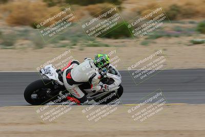 media/Jan-14-2023-SoCal Trackdays (Sat) [[497694156f]]/Turn 9 Set 2 (1130am)/